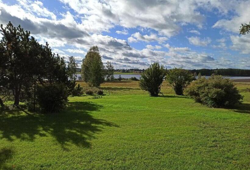 Дом 4 Спальни, Laukkumäki Farm