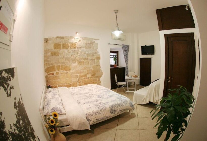 اتاق سوپریور سه تخته, Saint Nicholas Plaza