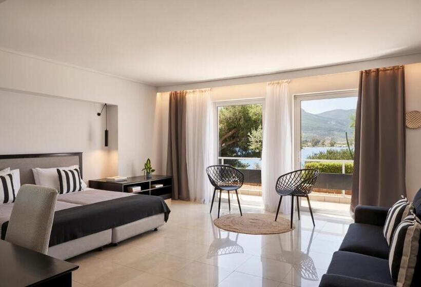 سوییت سینیور با چشم‌انداز دریا, Xenia Poros Image