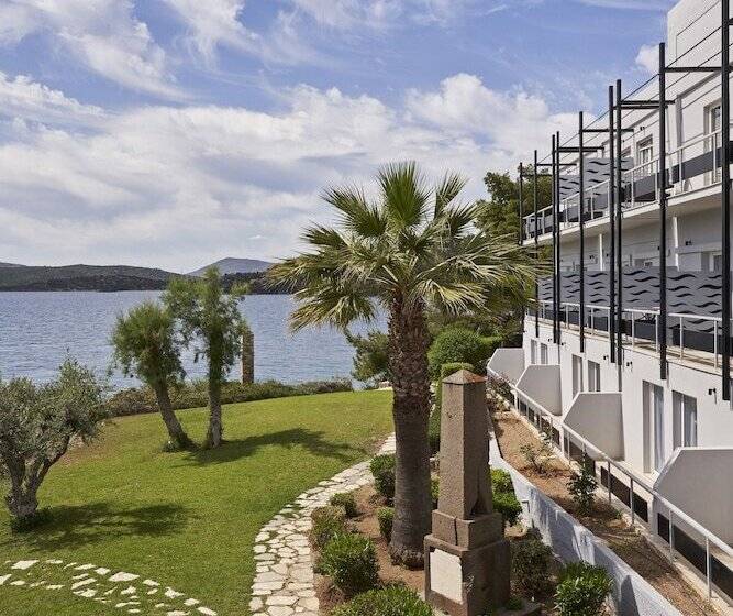 سوییت سینیور با چشم‌انداز دریا, Xenia Poros Image