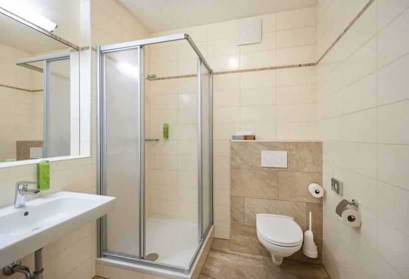 Четырехместный Номер Стандарт, Jufa Hotel Judenburg