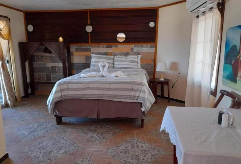 Suite Vista Mar, La Delphina Bed And Breakfast Bar And Grill