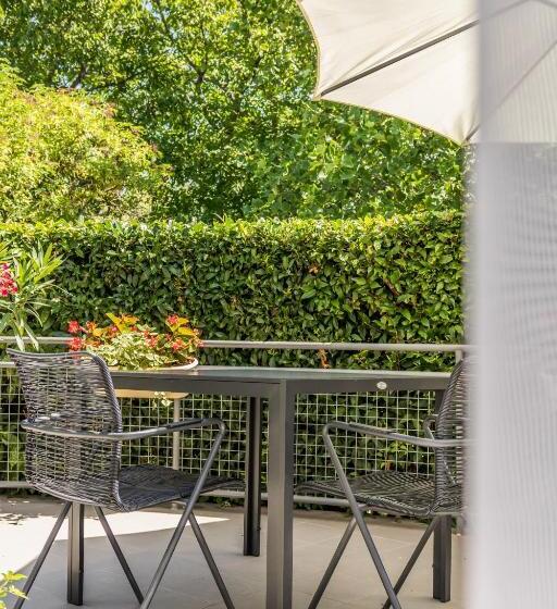 Апартаменты Deluxe 1 Спальня, Villa 21 Boutique Rooms