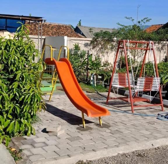 Номер Deluxe, Maulana Hills Syariah