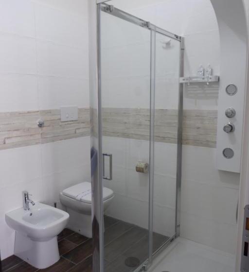 اتاق لوکس, B&b Leus Appartment