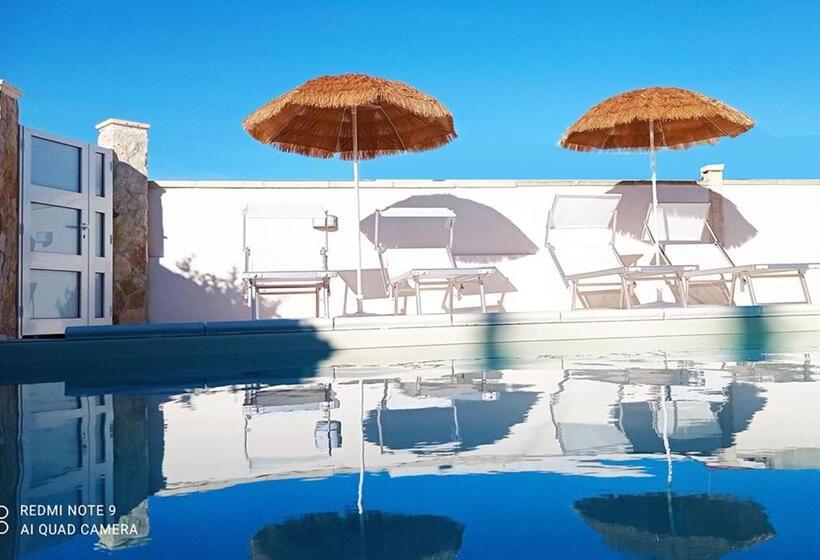 חדר סטנדרט עם טרסה, I Gufi Bed & Breakfast Marzamemi