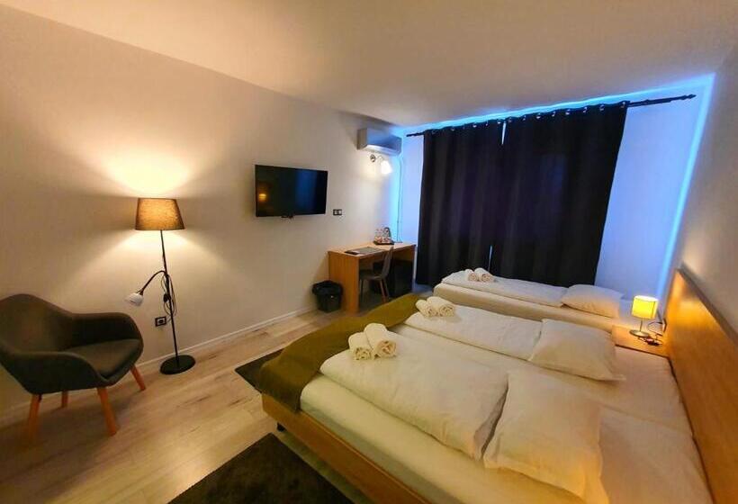 اتاق راحتی سه تخته, Hnl Apart