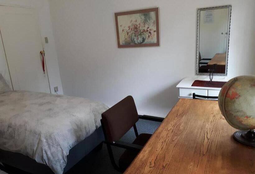 Номер Стандарт с Балконом, Aandrus Bnb