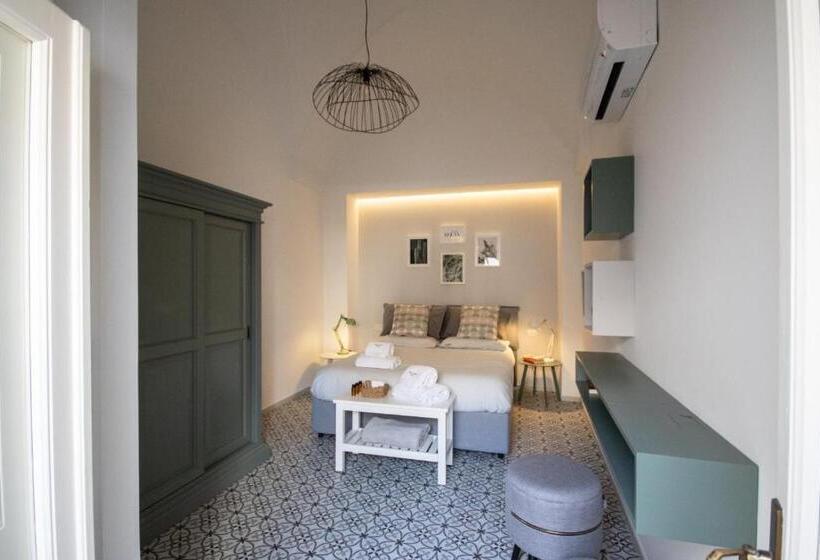 اتاق استاندارد با تراس, Carlo Alberto Room
