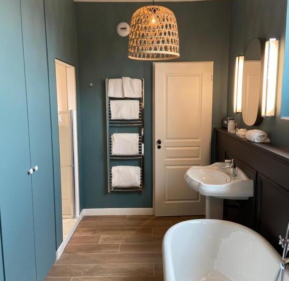 سوییت خانوادگی, Maison Blanche Chartres   Maison D Hôtes 5 étoiles