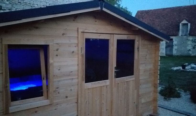 Family Suite, La Berrycurienne Proche Du Zoo De Beauval Saint Aignan Avec Sdb, Wc Et Spa Privatif Pour Chaque Cham