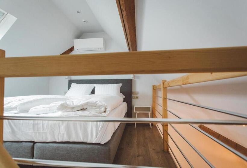 Студия Deluxe, Hdc Nivelles Grand Place