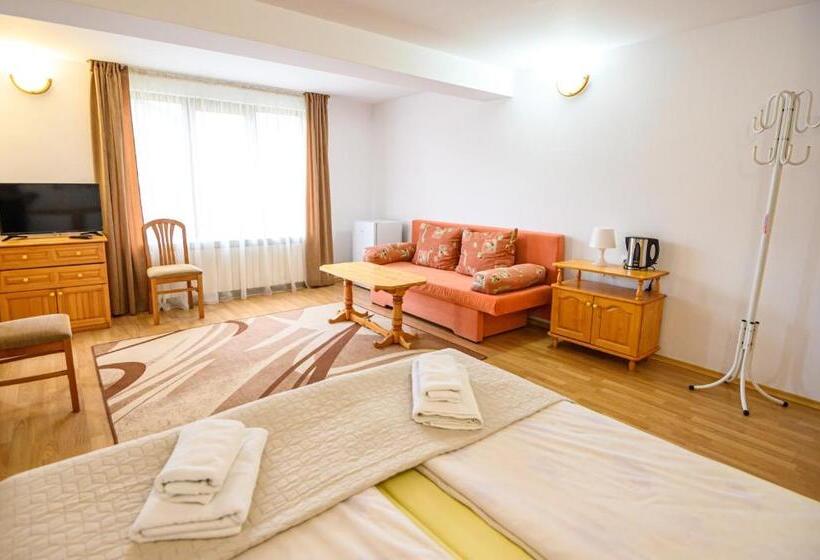 Quarto Familiar Deluxe, Guest House 7