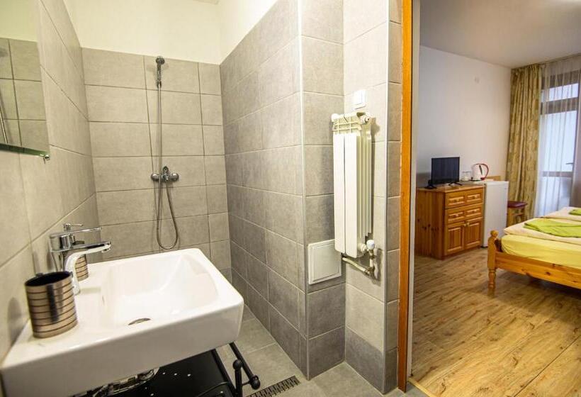 Quarto Estandar Vista Jardim, Guest House 7