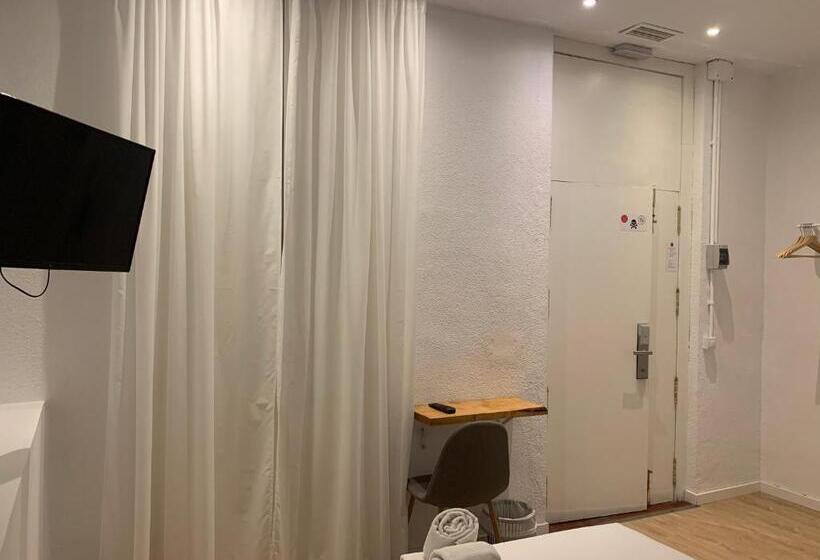 اتاق استاندارد, Star Home