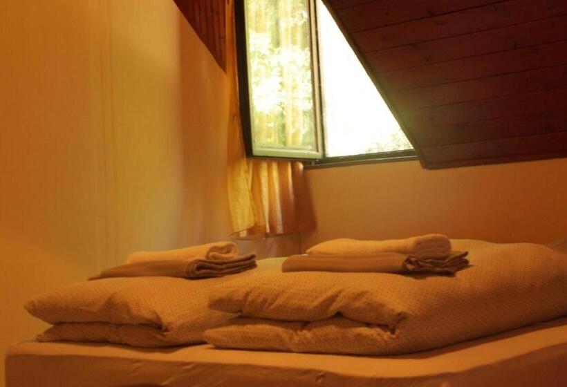 标准间, Koloska Apartmanház