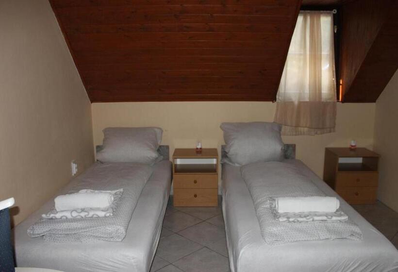 高级大房间, Koloska Apartmanház