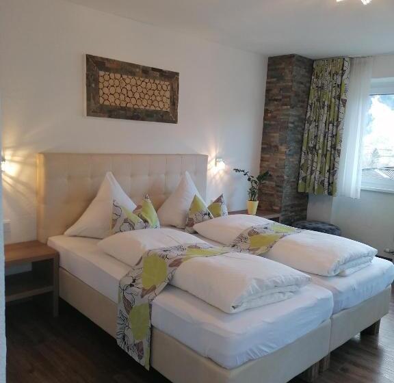חדר סטנדרט, Pension Claudia Zell Am See