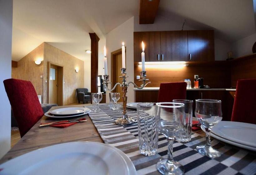 سوئیت جونیور با چشم‌انداز کوهستان, Dolomiti Apartments