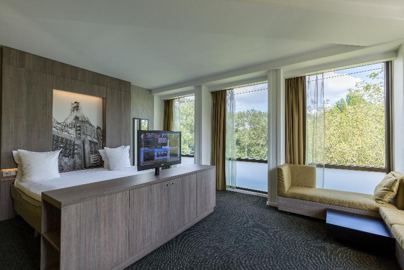 اتاق اجرایی با تخت بزرگ, Leonardo Hotel Amsterdam Rembrandtpark