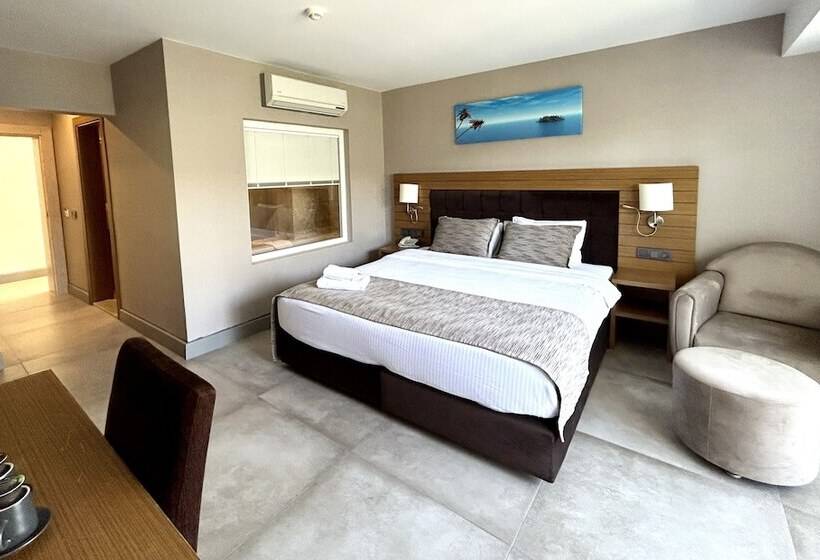 اتاق لوکس, Marina Boutique