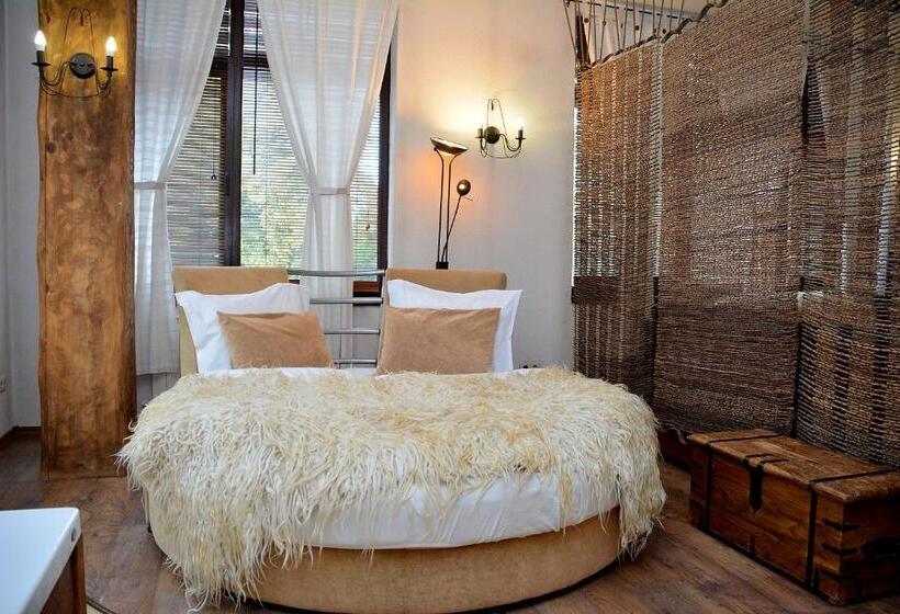 Люкс Повышенной Комфортности, Momini Dvori Boutique Guest House