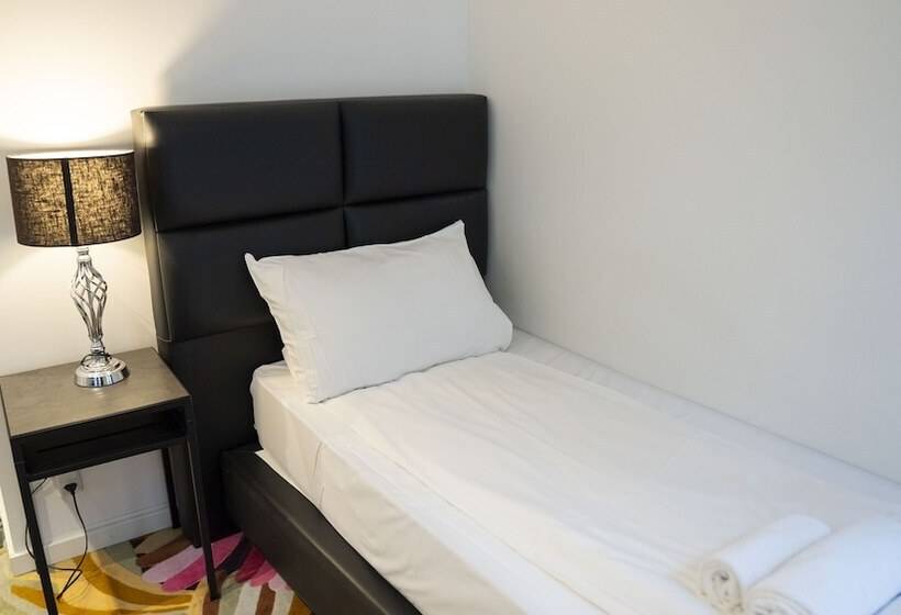 Номер Стандарт Индивидуальный, A Hotels City