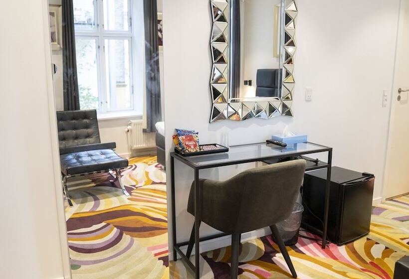 Номер Стандарт Трехместный, A Hotels City