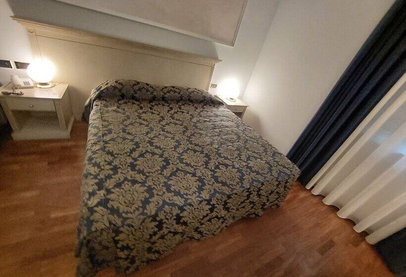 Номер Стандарт Трехместный, Villa Medici