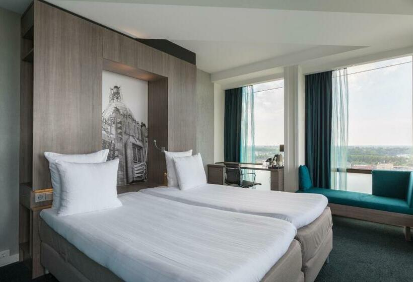 اتاق لوکس با چشم‌انداز شهر, Leonardo Hotel Amsterdam Rembrandtpark