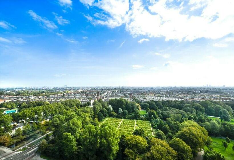 اتاق لوکس با چشم‌انداز شهر, Leonardo Hotel Amsterdam Rembrandtpark