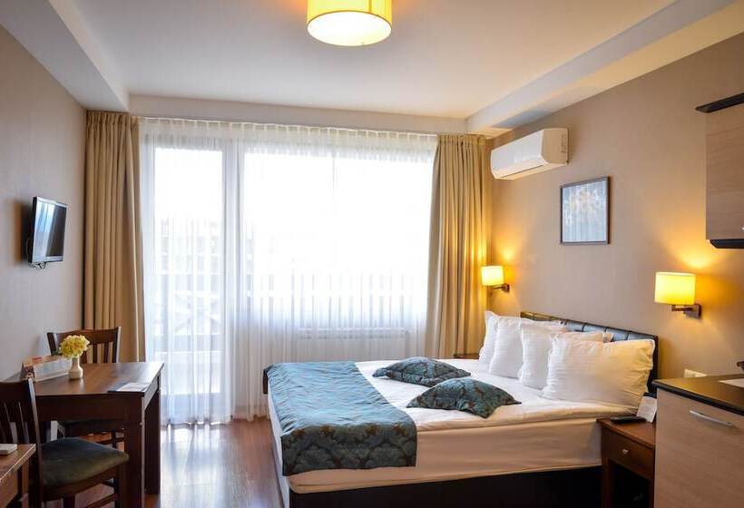 Полулюкс, Regnum Bansko Ski Hotel & Spa