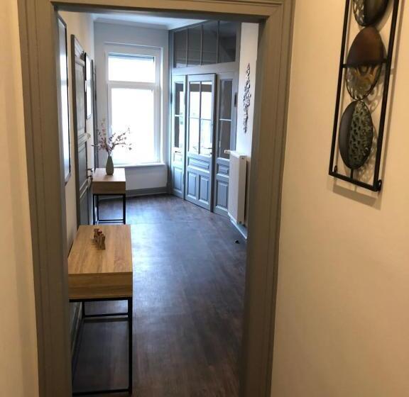 Quarto Triplo Deluxe, Meierstrasse