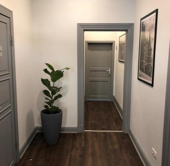 Quarto Familiar Deluxe, Meierstrasse