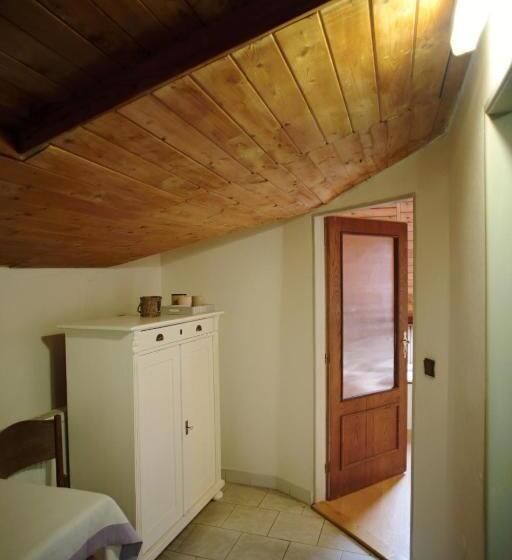 اتاق لوکس, Penzion Holland