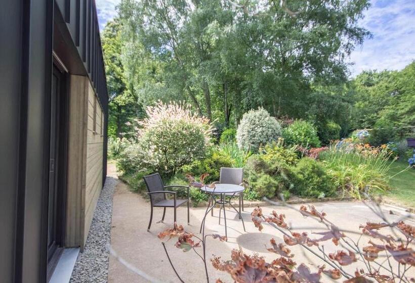 标准间带露台, Les Jardins Du Cloestro