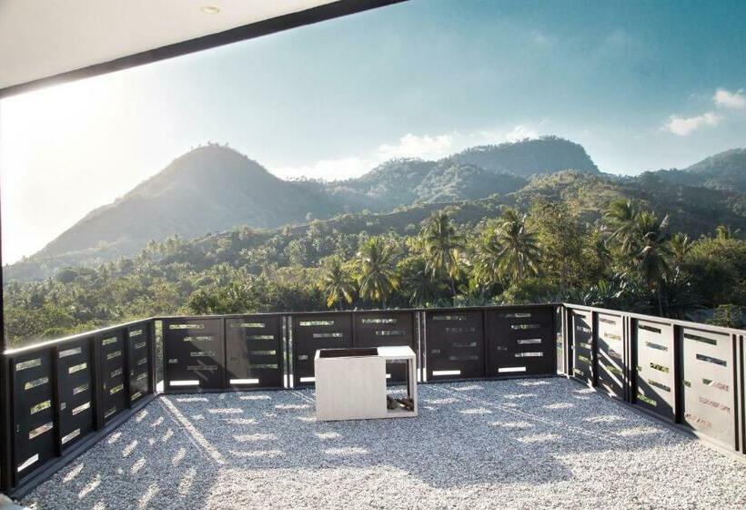 Номер Стандарт, Flores Passport House