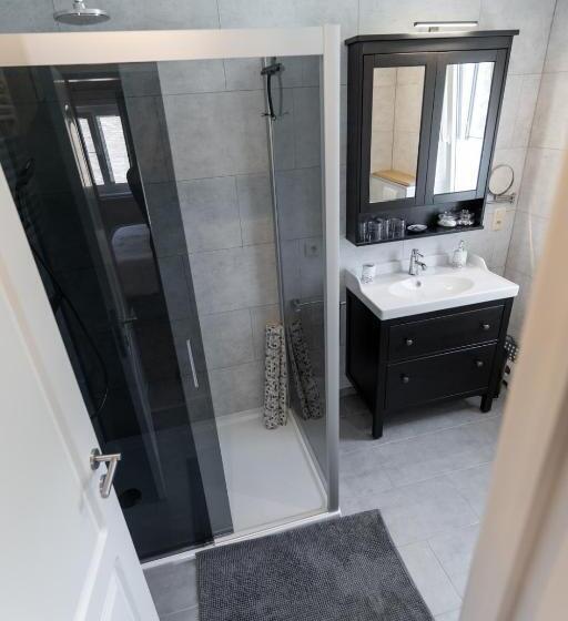 اتاق لوکس, Bed & Breakfast  T Vèèrke