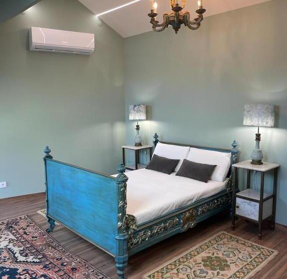 سوئیت جونیور با تراس, Vintage Balcony Guesthouse
