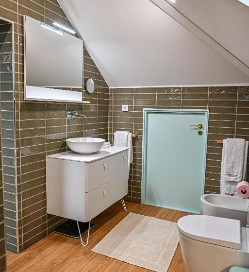 سوییت جونیور, Vintage Balcony Guesthouse