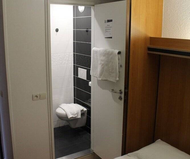 اتاق استاندارد, Brit Hotel La Bonne Etape