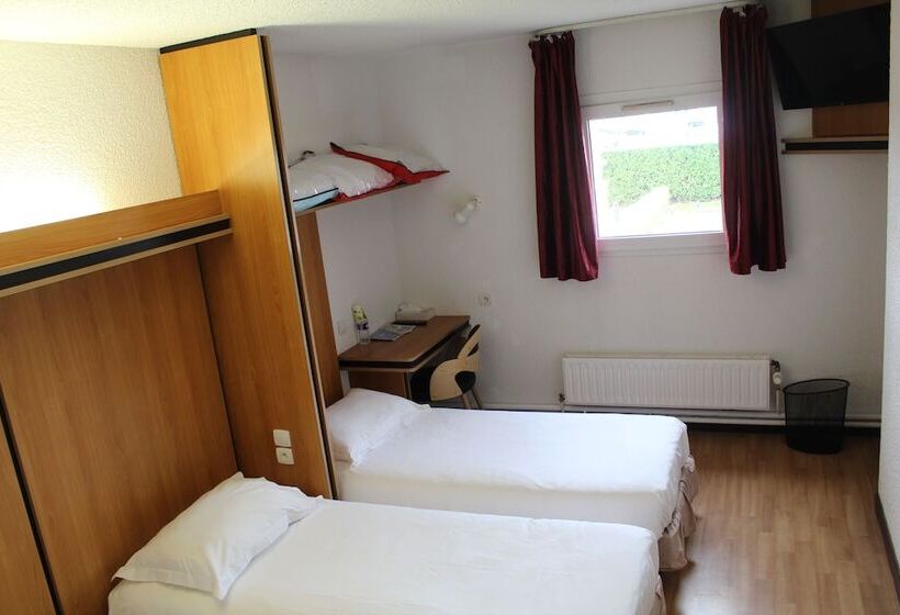 اتاق استاندارد سه نفره, Brit Hotel La Bonne Etape