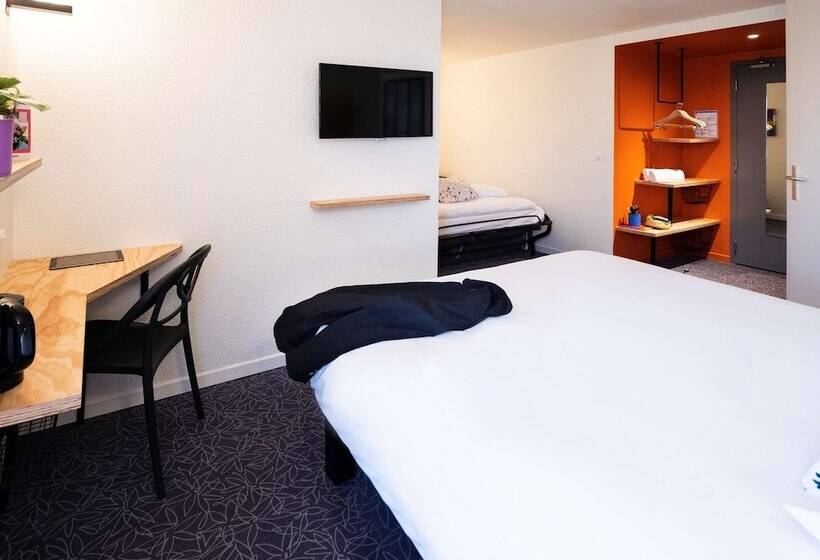 Семейный Номер, Greet Hotel Beaune