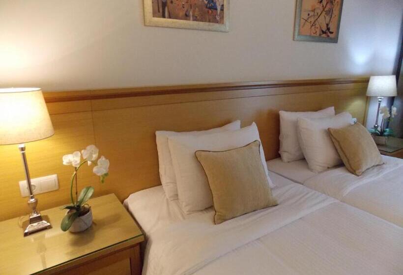 Quarto Estandar Individual com Sacada, Alexandros