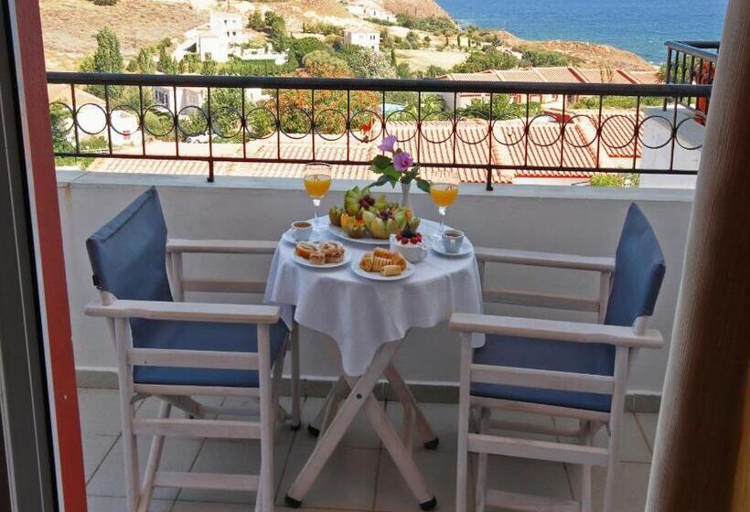 اتاق استاندارد چهار تخته, Belvedere Aeolis
