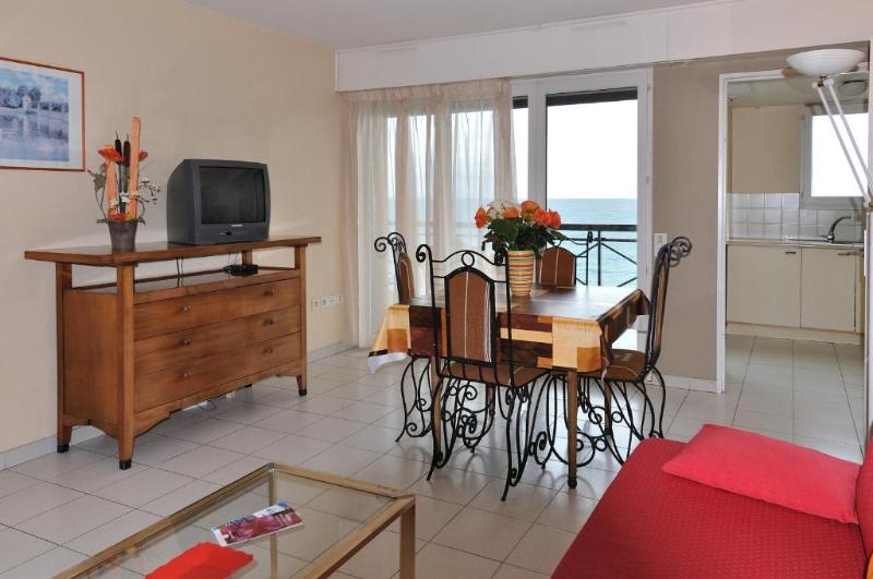 Апартаменты 1 Спальня Вид на Море, Residhotel Villa Maupassant