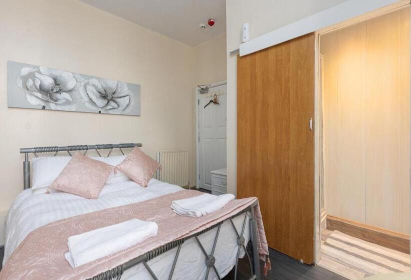 Quarto Estandar, The B & B Blackpool