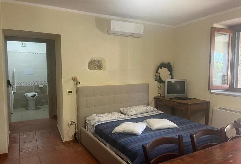 Апартаменты 1 Спальня Вид на Сад, Green Deluxe Apartment “la Locanda Del Borgo”