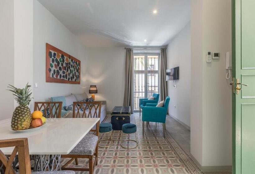 آپارتمان 1 خوابه با بالکن, Casa Temprado