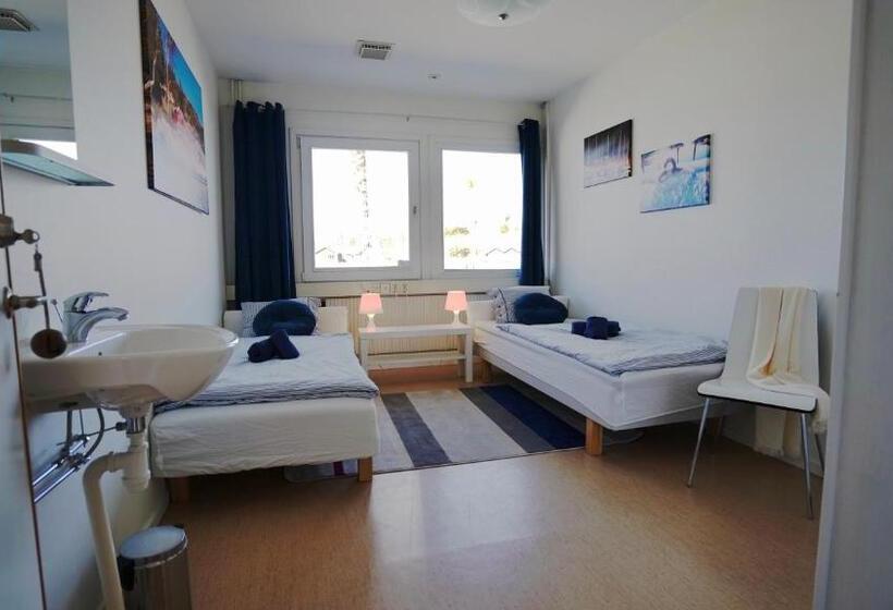 Номер Economy, Henåns Hostel In The Marina